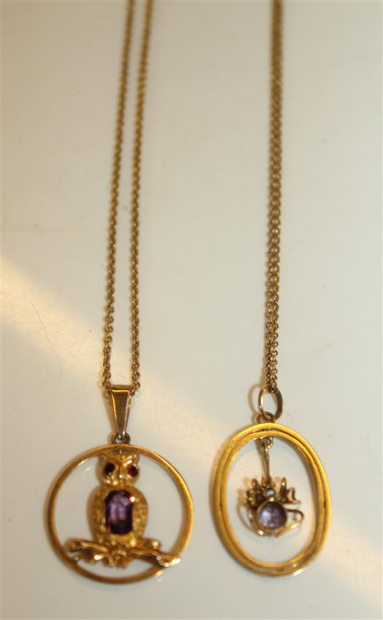 2 x 9ct gold insect pendants